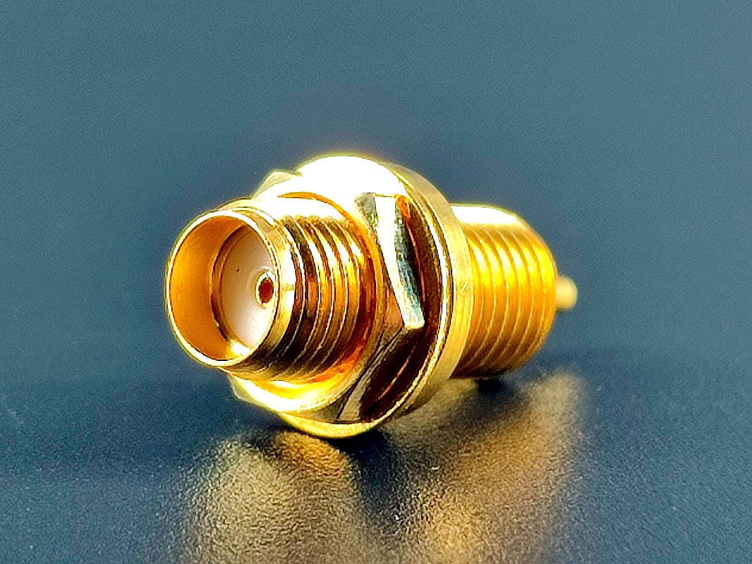 Разъем гнездо SMA — гайка Gold