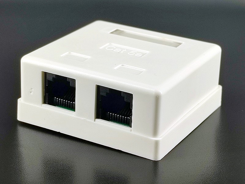 Розетка компьютерная на 2 гнезда 8P8C 5-й категории