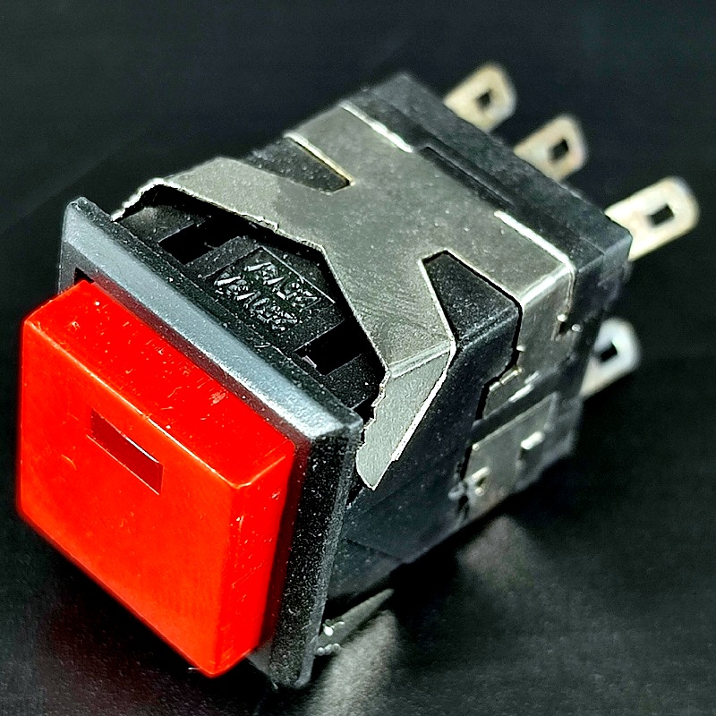 PVS-29B Кнопка 8 pin OFF-(ON), 19*19мм, квадратная красная, подсветка – светодиод, 6A-125V, 3A-250V