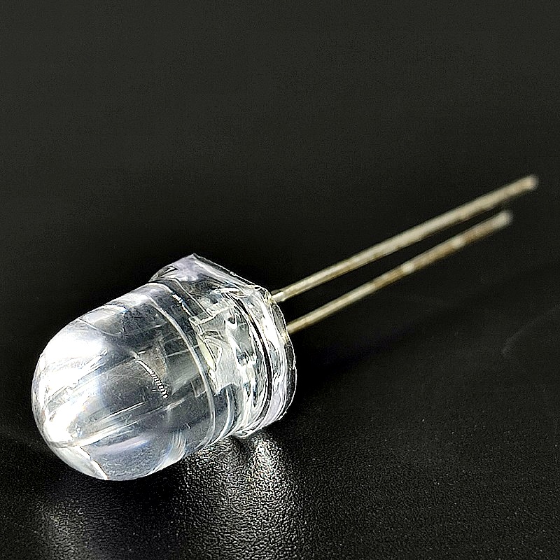 Светодиод белый, №100, 10мм прозрачная колба, 18000-20000 mcd, 3.0-3.2V, 20mA, у