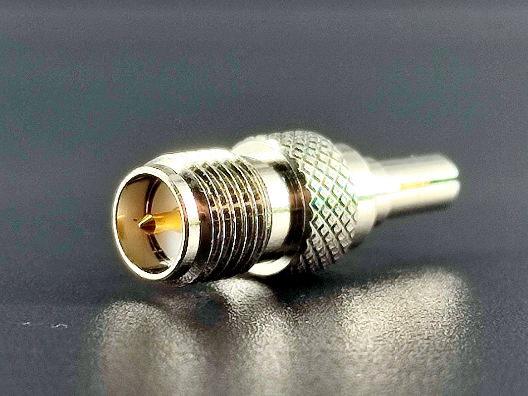 Разъем штекер CRC9 (3G) — гнездо R-SMA