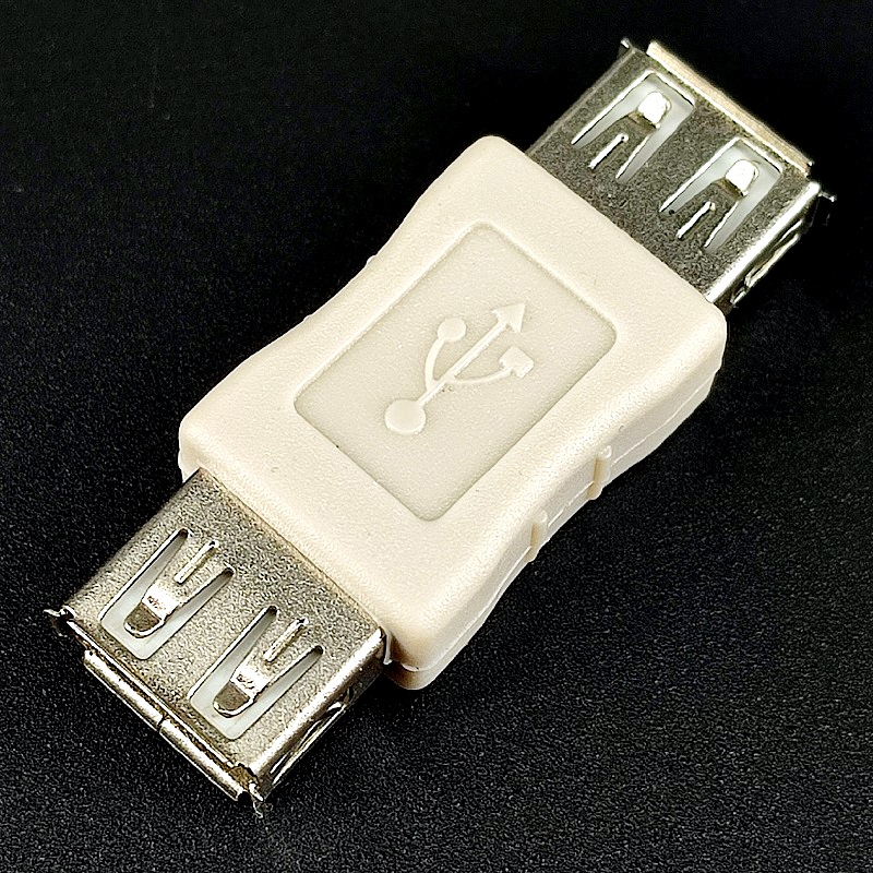 Переходник USB гнездо А – гнездо А