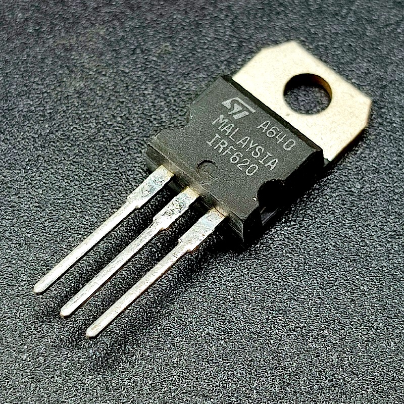 Транзистор IRF620
