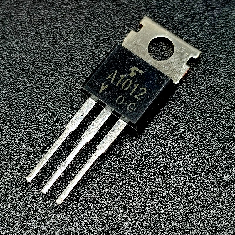 Транзистор 2SA1012