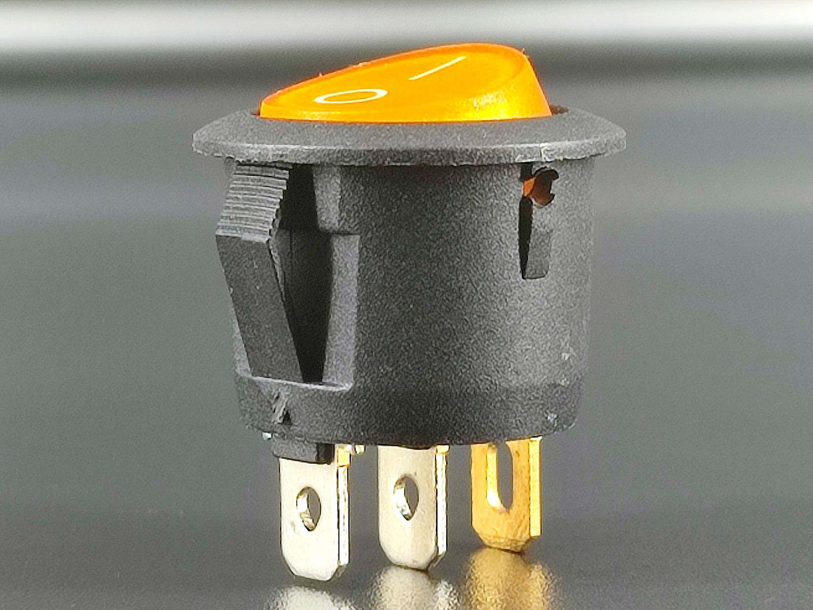 IRS-101-9C Переключатель 3 pin ON-OFF, d=20мм, круглый желтый, 13A-125V, 6,5A-250V