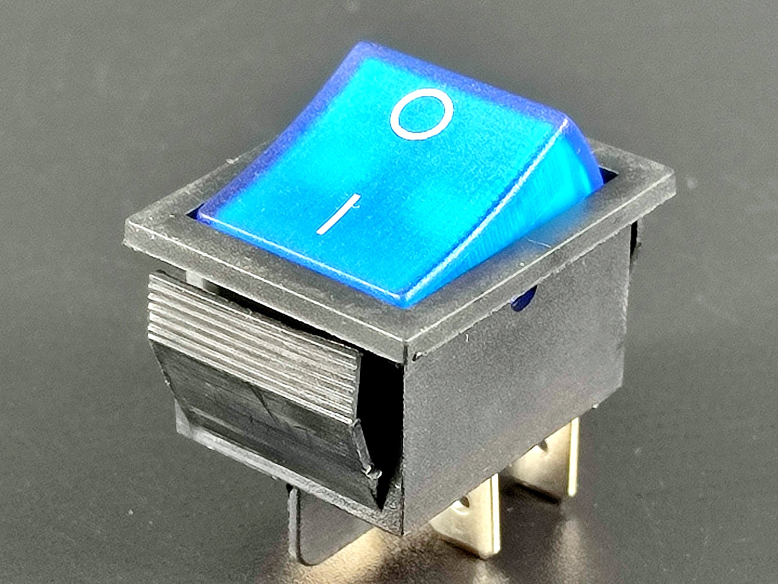 IRS-201-1C Переключатель 4 pin ON-OFF, широкий, синий, 20A-125V, 16A-250V, 35A-12V