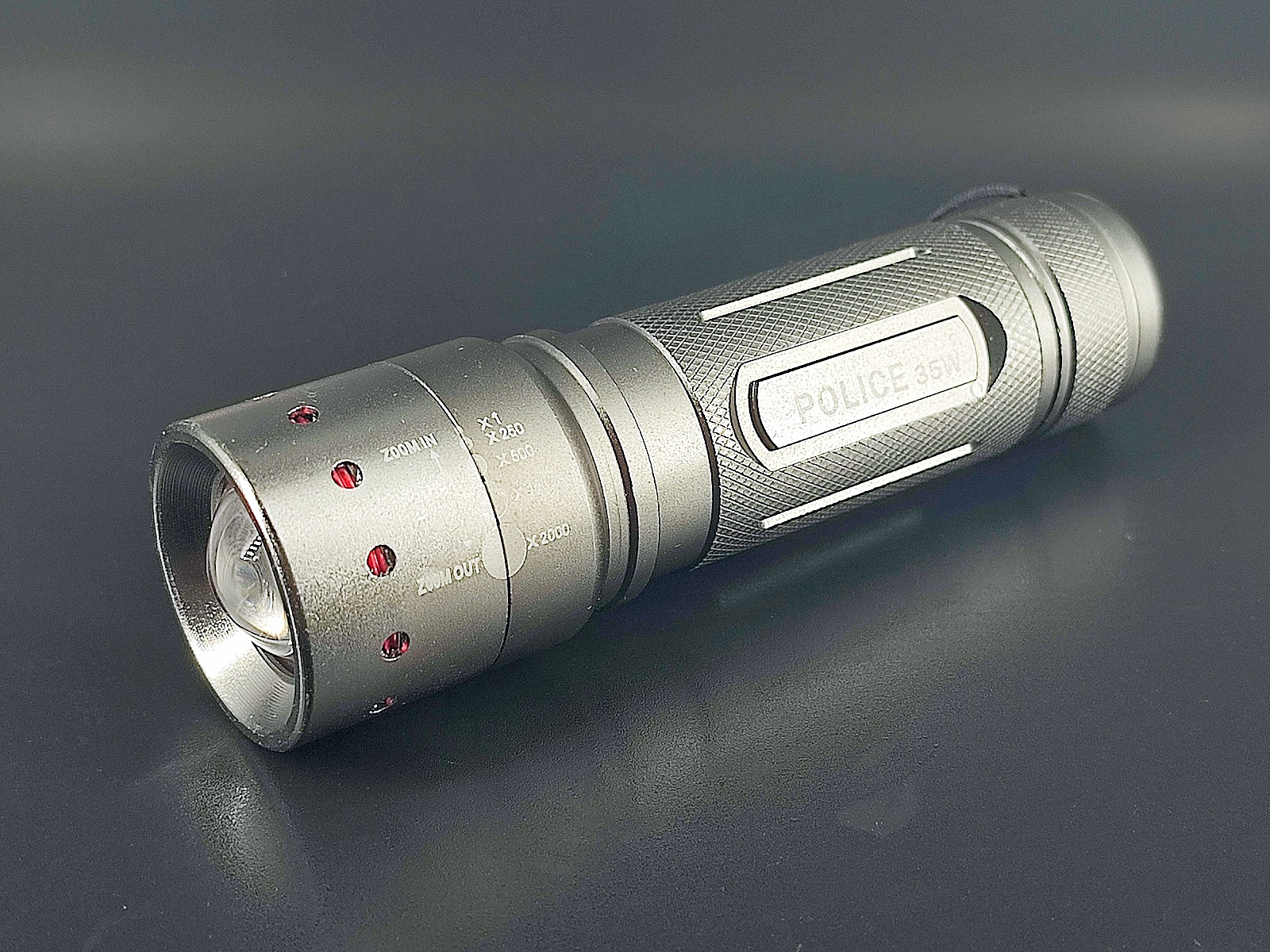 Фонарик на 1 светодиод суперяркий 2,5W, изменение фокусного расстояния