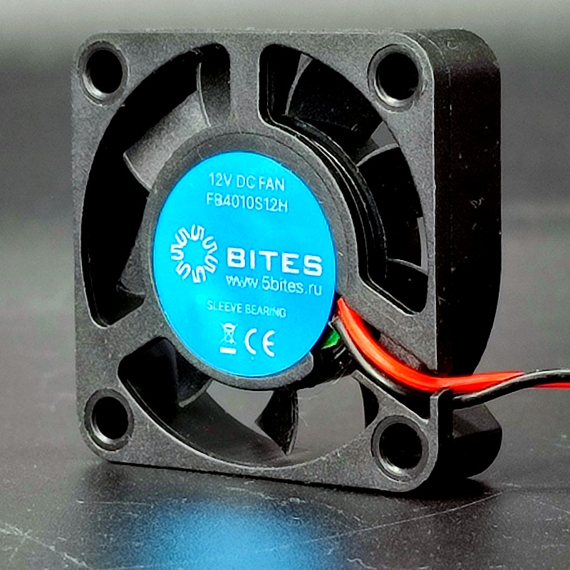 Вентилятор 12V “Bites” 40*40*10 12V с 2-мя проводами с разъемом, подшипник скольжения